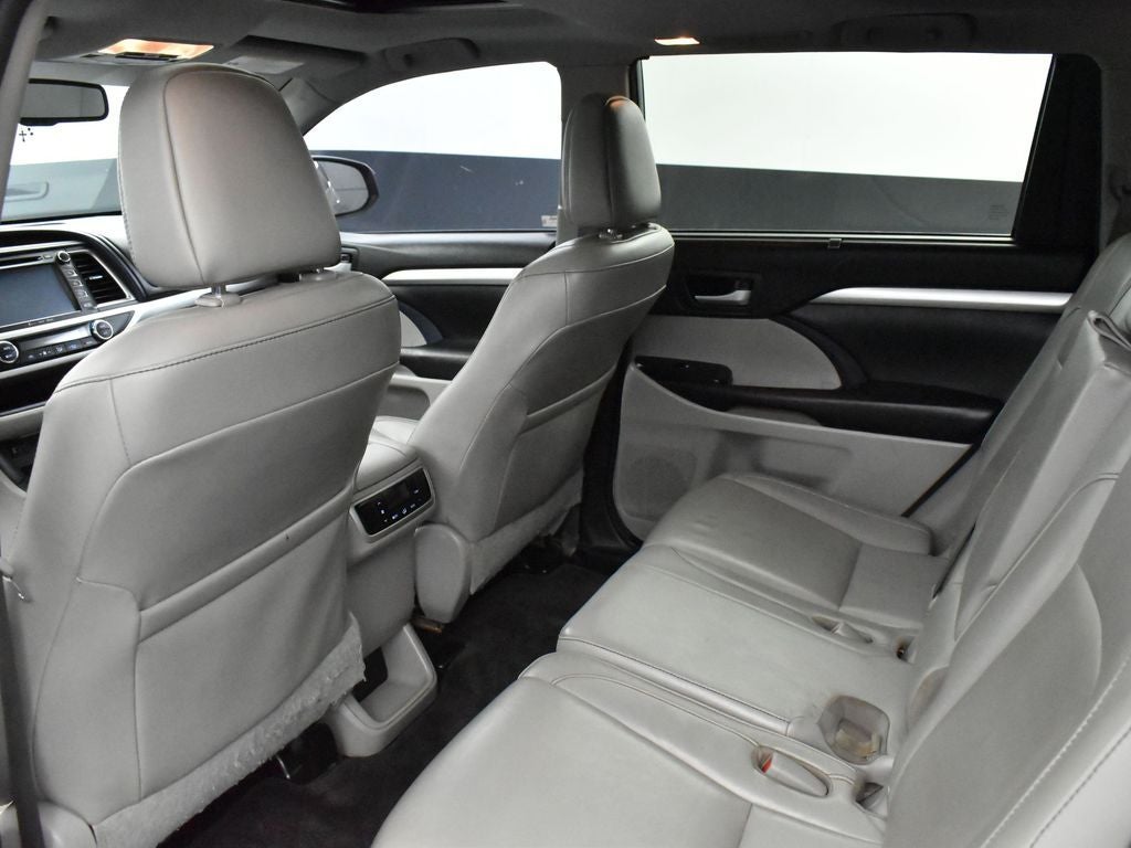 2016 Toyota Highlander XLE V6