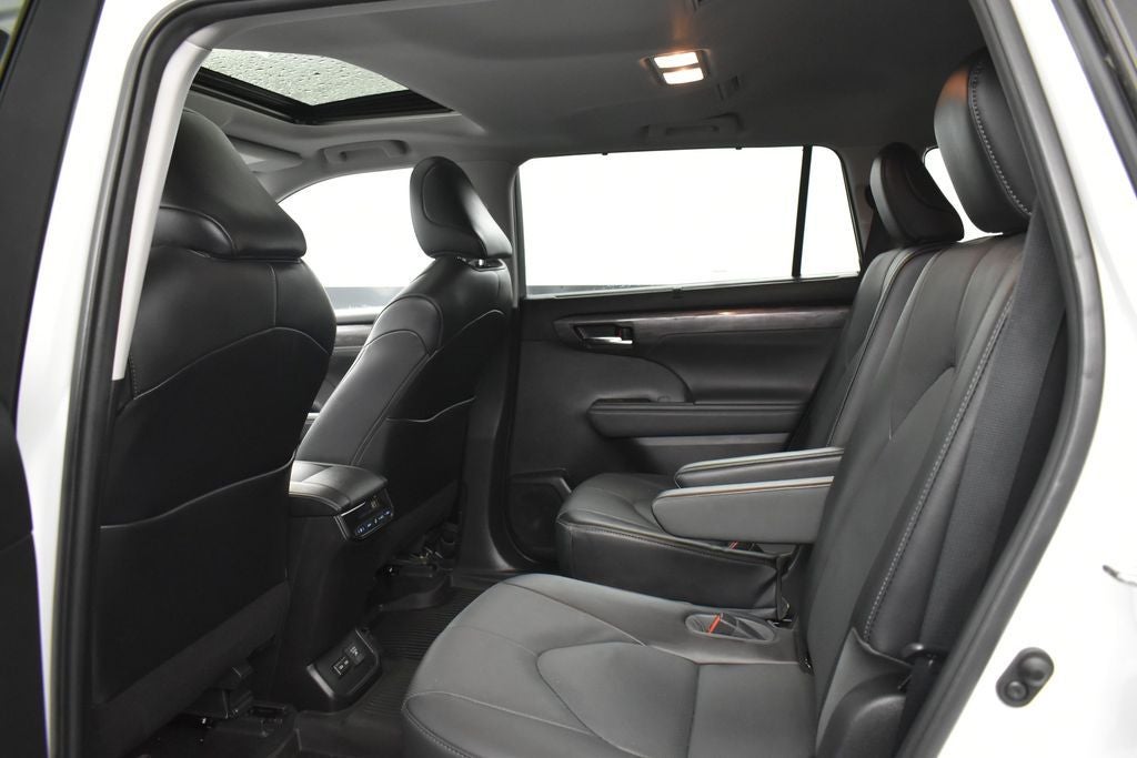 2022 Toyota Highlander Hybrid Limited