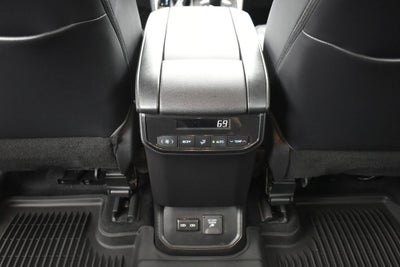 2022 Toyota Highlander Hybrid Limited