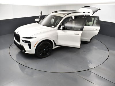 2025 BMW X7 xDrive40i