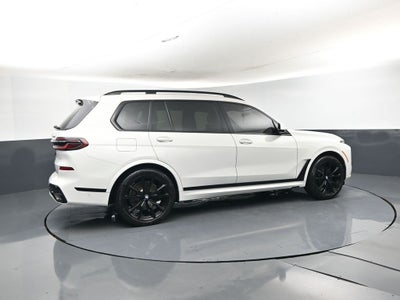 2025 BMW X7 xDrive40i