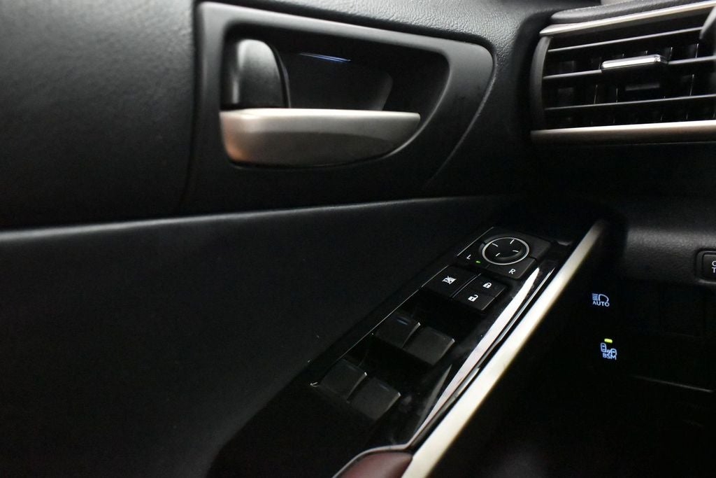 2018 Lexus IS 300