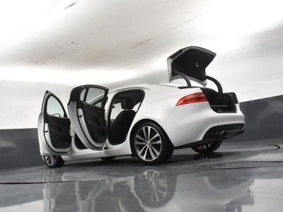 2019 Jaguar XE 25t Prestige